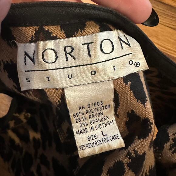 Leopard print zip up vest - Picture 3 of 6